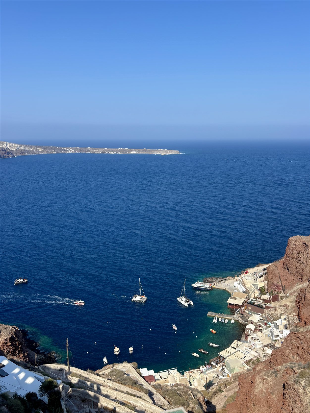 Amoudi Bay vanaf boven, Santorini