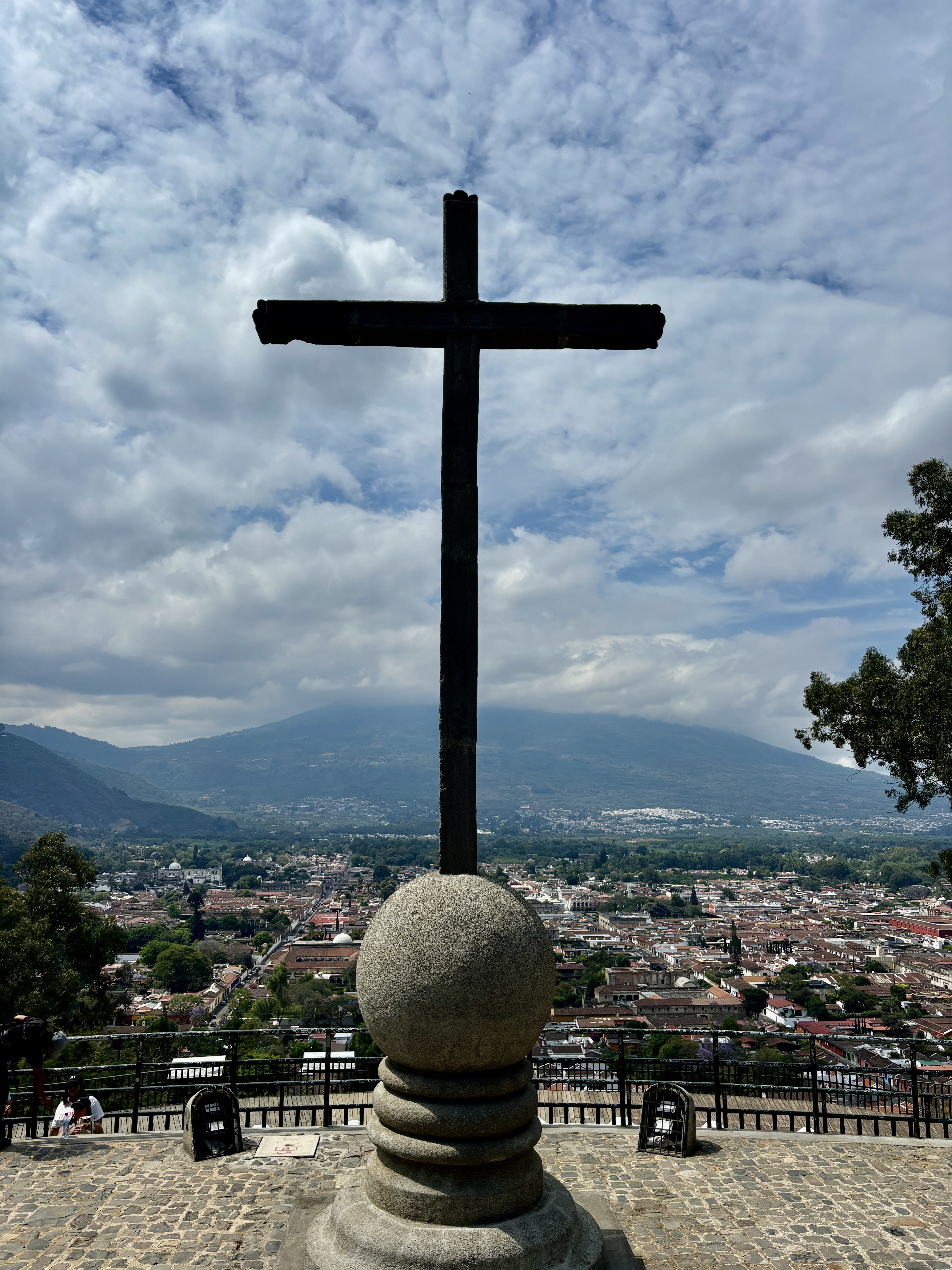 Uitzicht over Antigua vanaf Cerro de la Cruz
