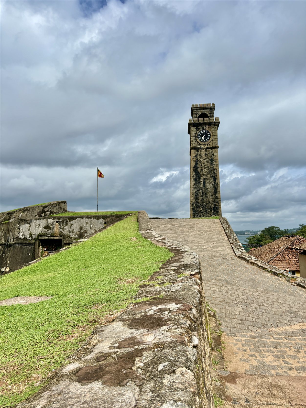 De Galle Clock Tower bij de ingang van het fort