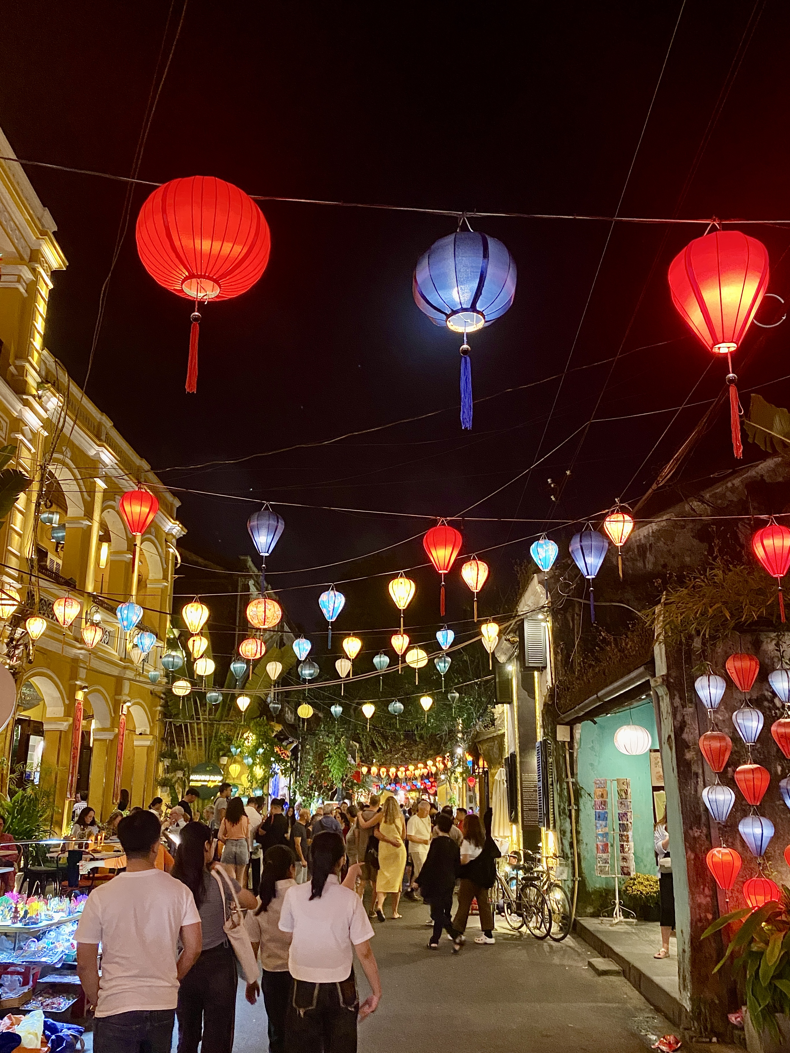 Kleurrijke lantaarns in de oude binnenstad van Hoi An