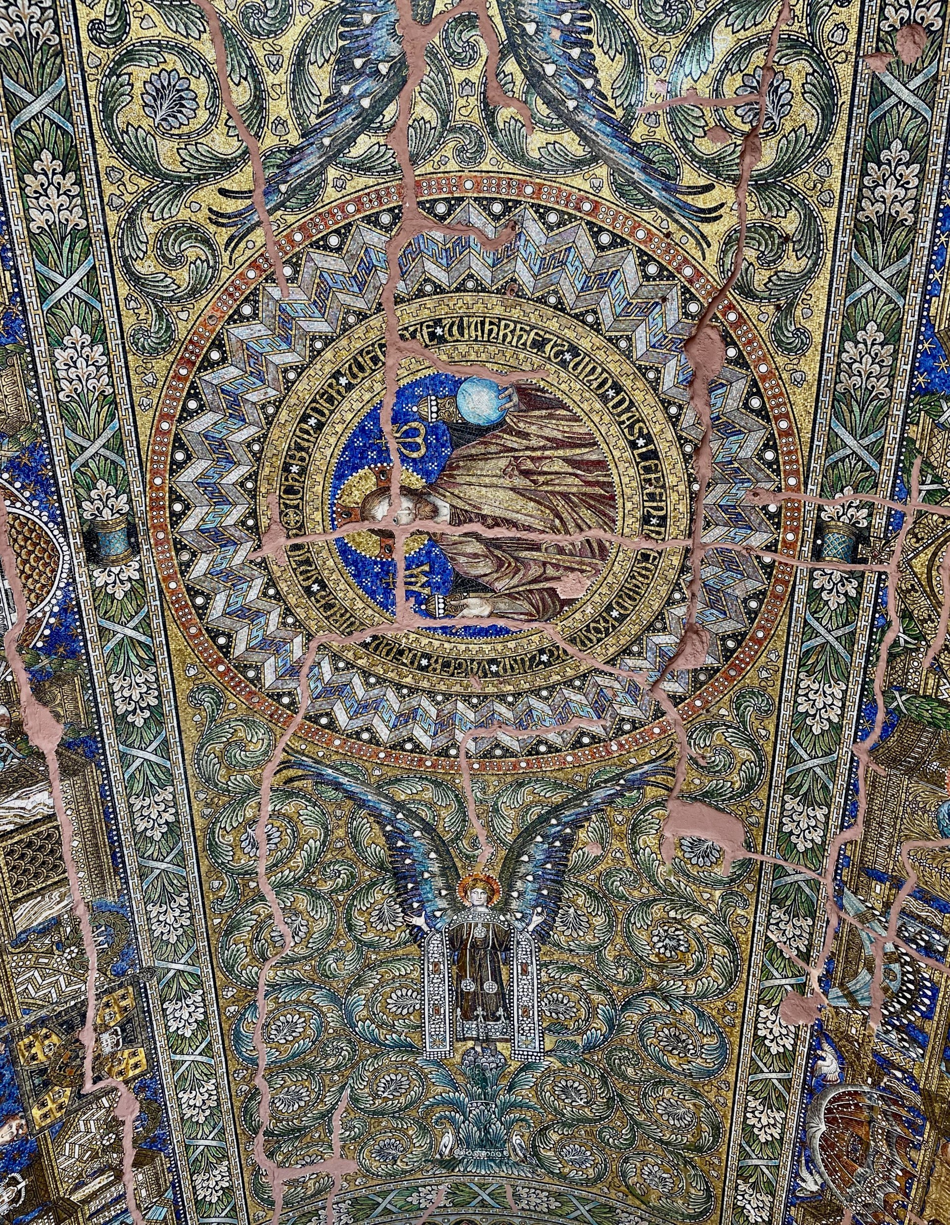 Moza&iuml;ek in de Kaiser-Wilhelm-Ged&auml;chtniskirche, Berlijn