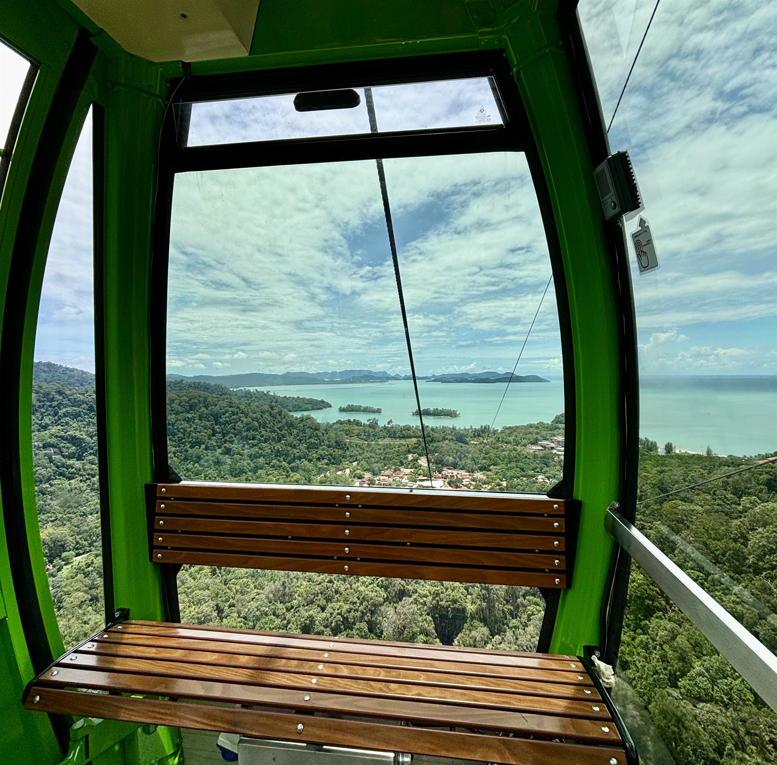 Uitzicht vanuit de kabelbaan van Langkawi