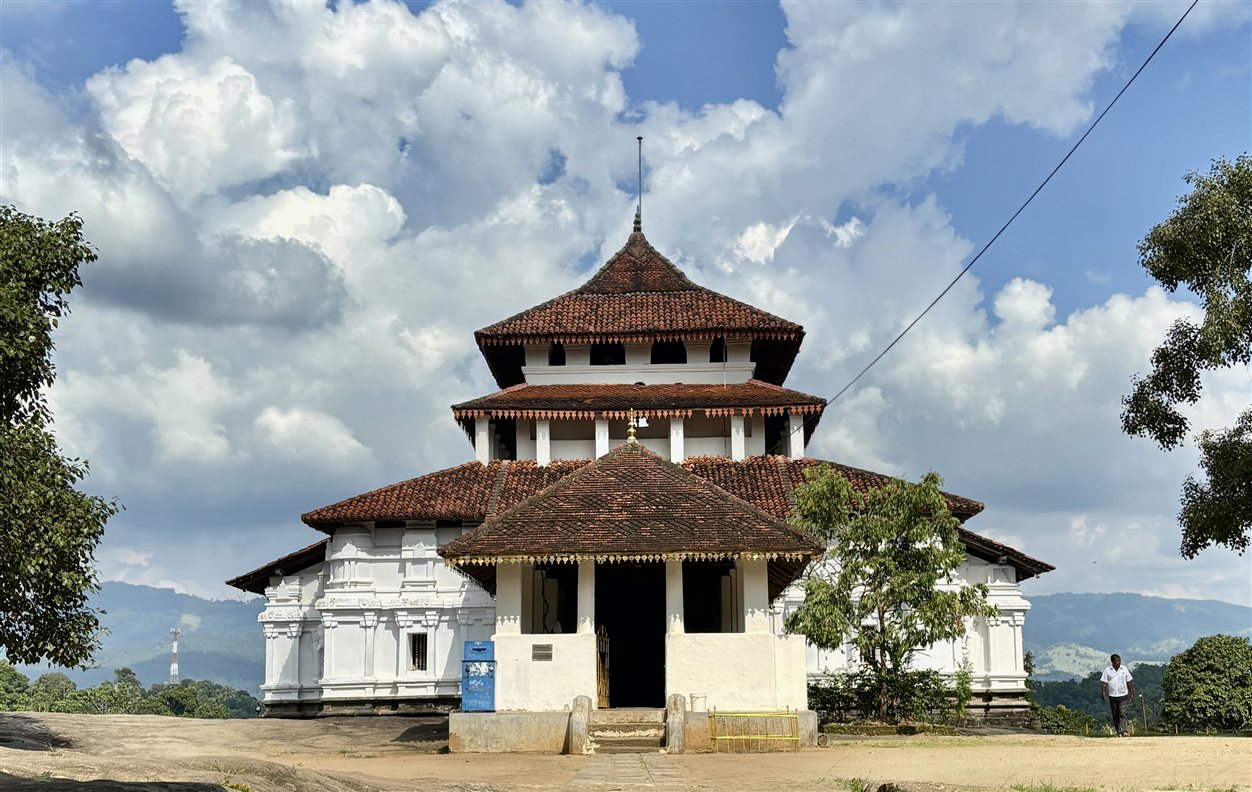 Lankatilaka Vihara nabij Kandy
