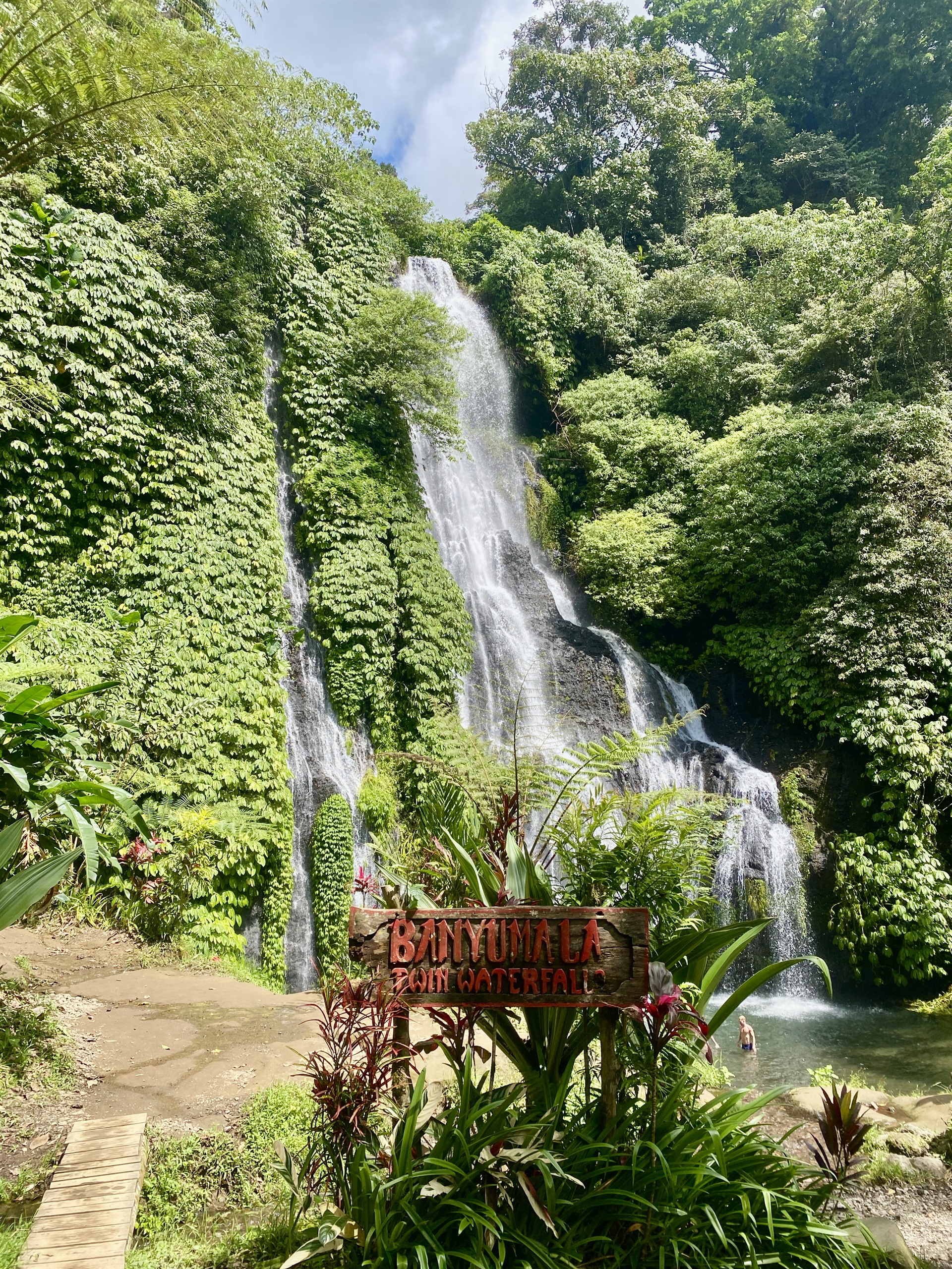 Banyumala-watervallen bij Munduk