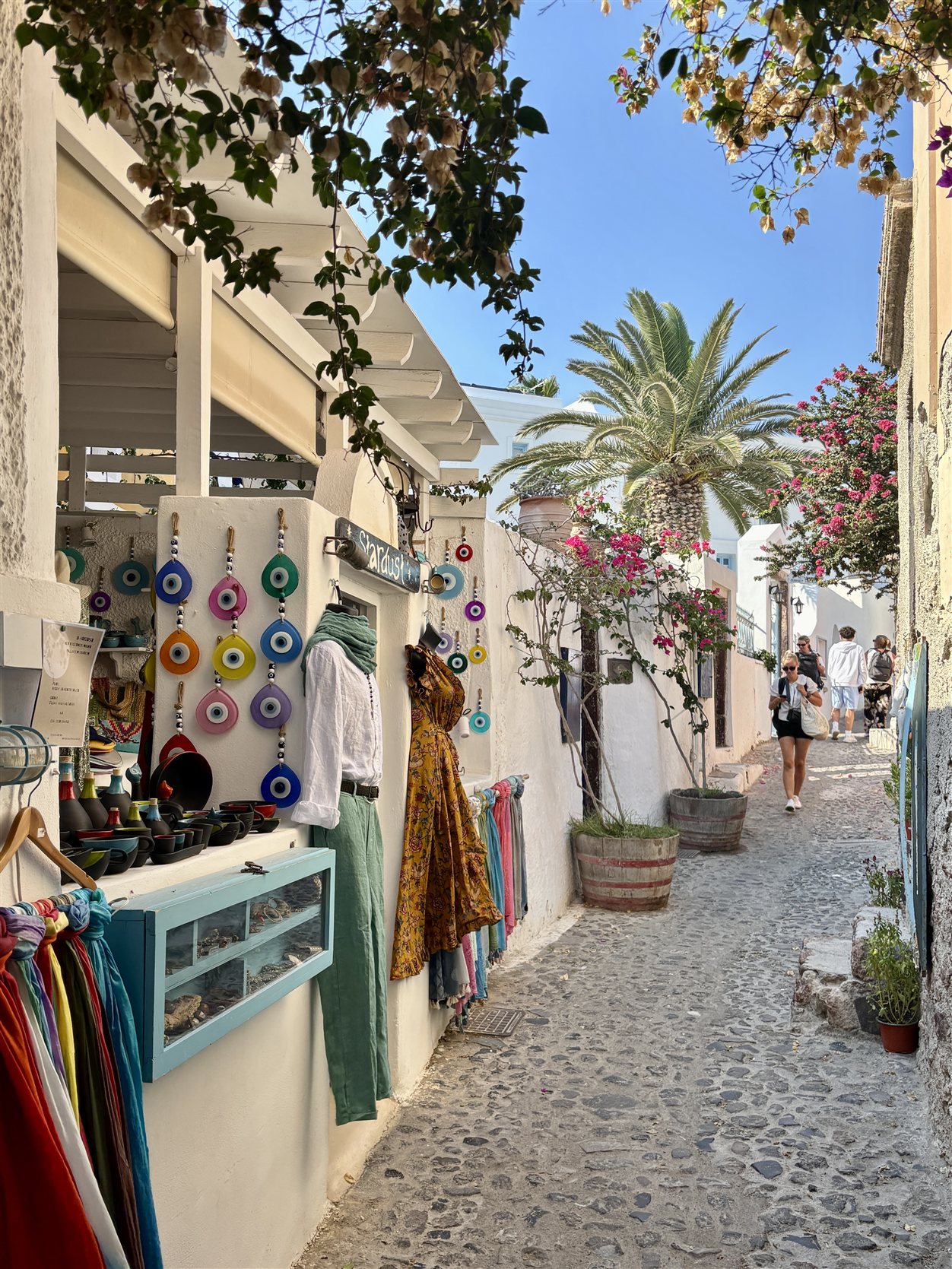 Winkelstraatje in Oia, Santorini