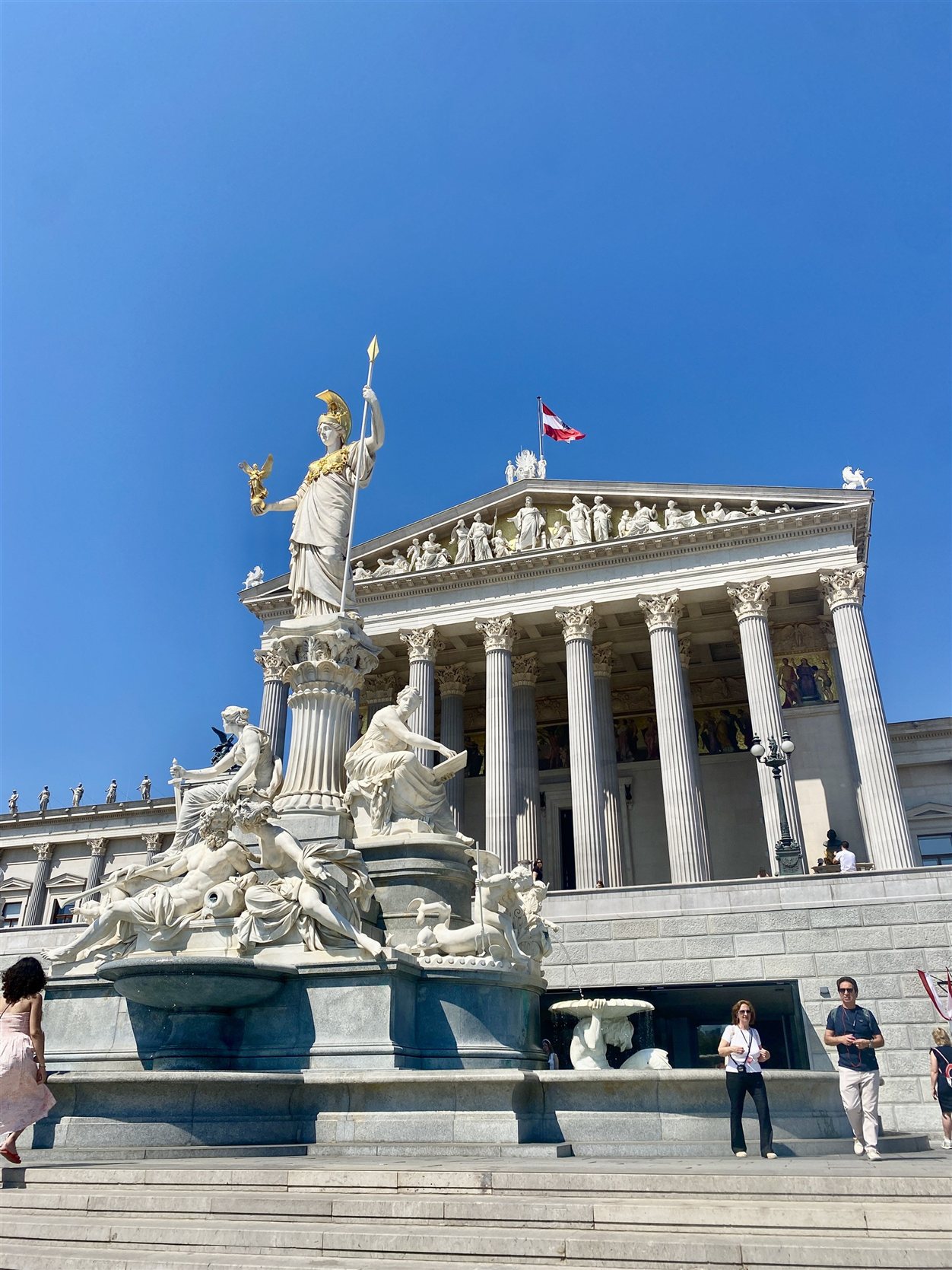 Parlementsgebouw met het standbeeld van Pallas Athene, Wenen