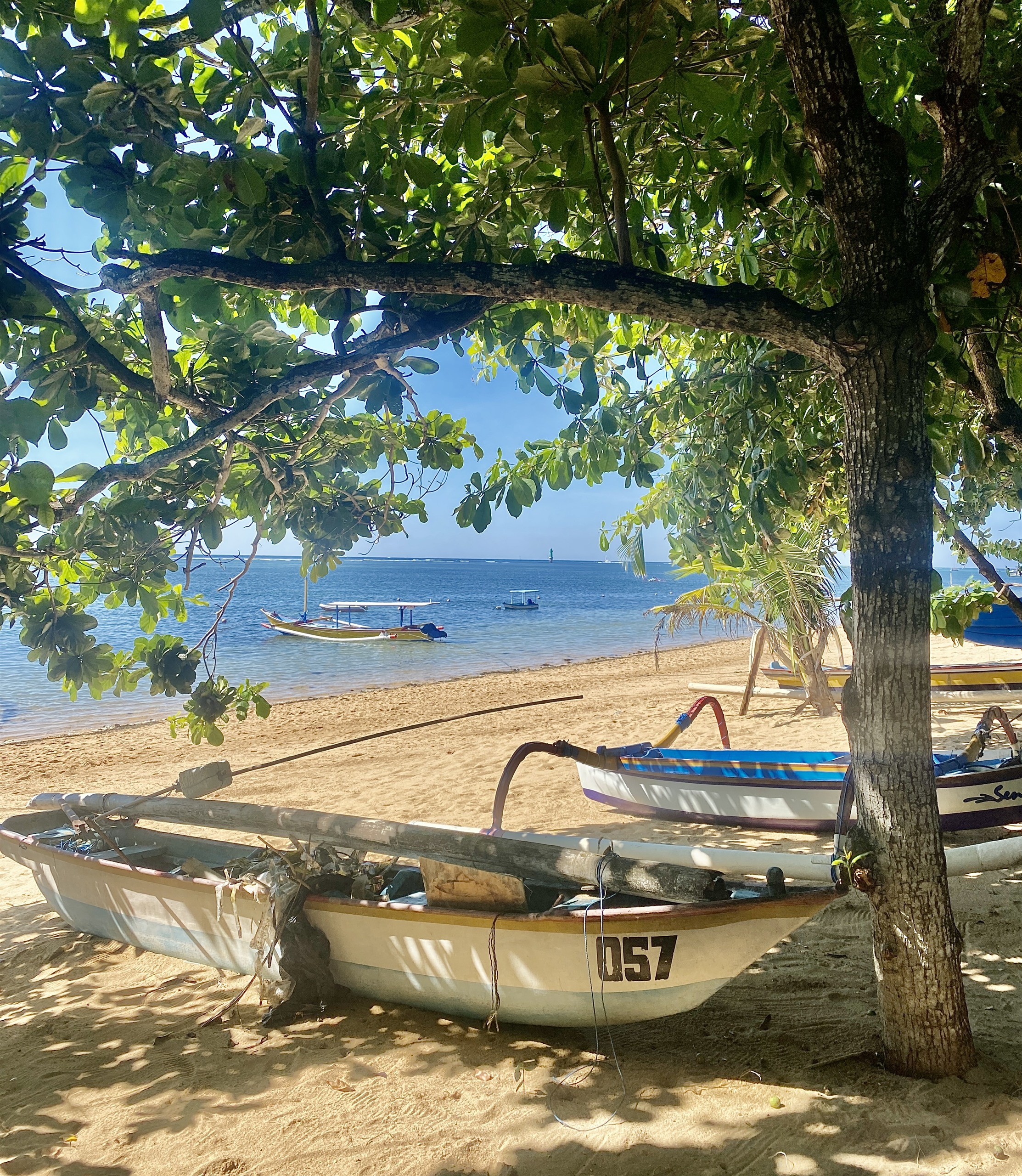 Strand en boulevard van Sanur