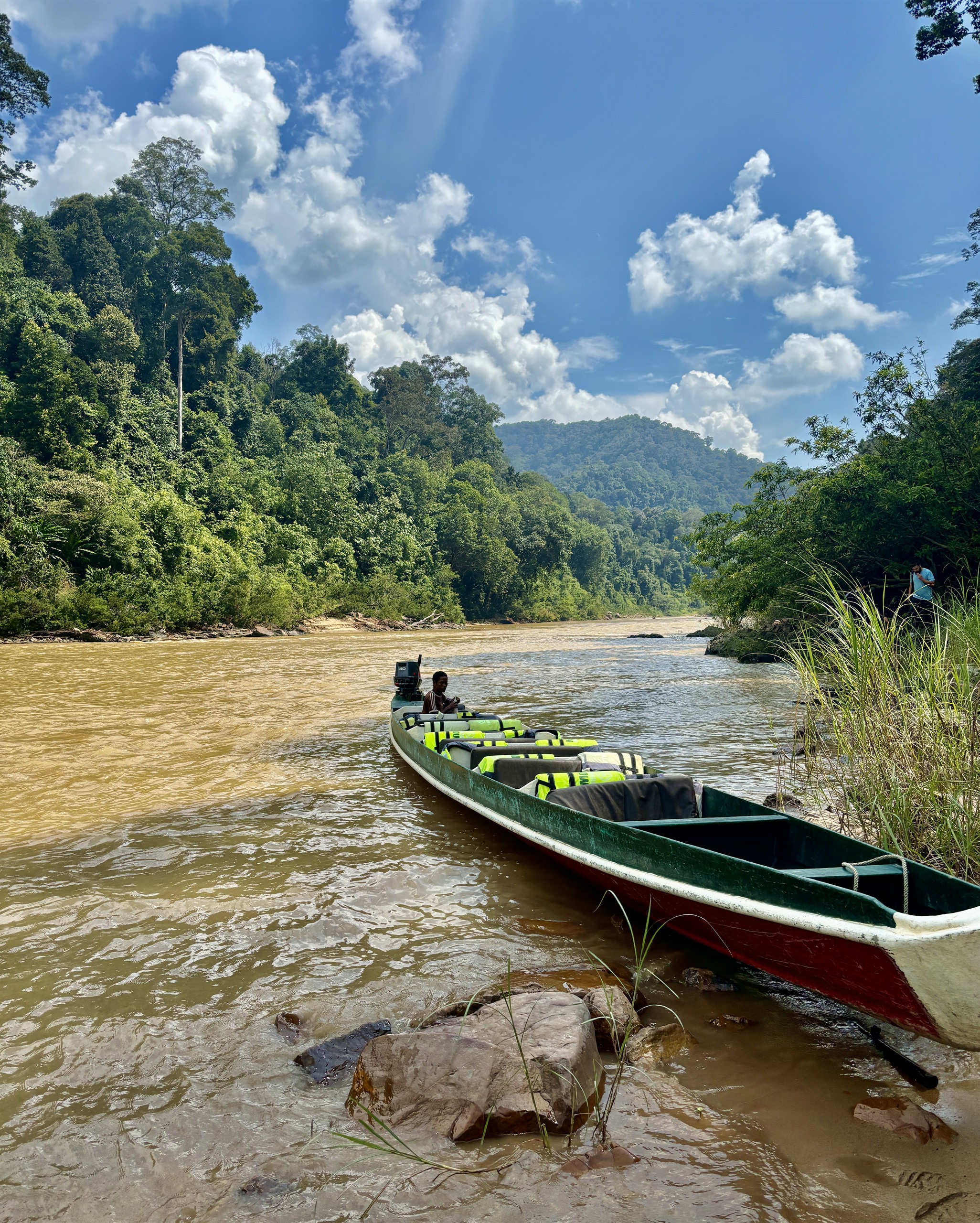 Boot op de Tembeling-rivier bij Taman Negara