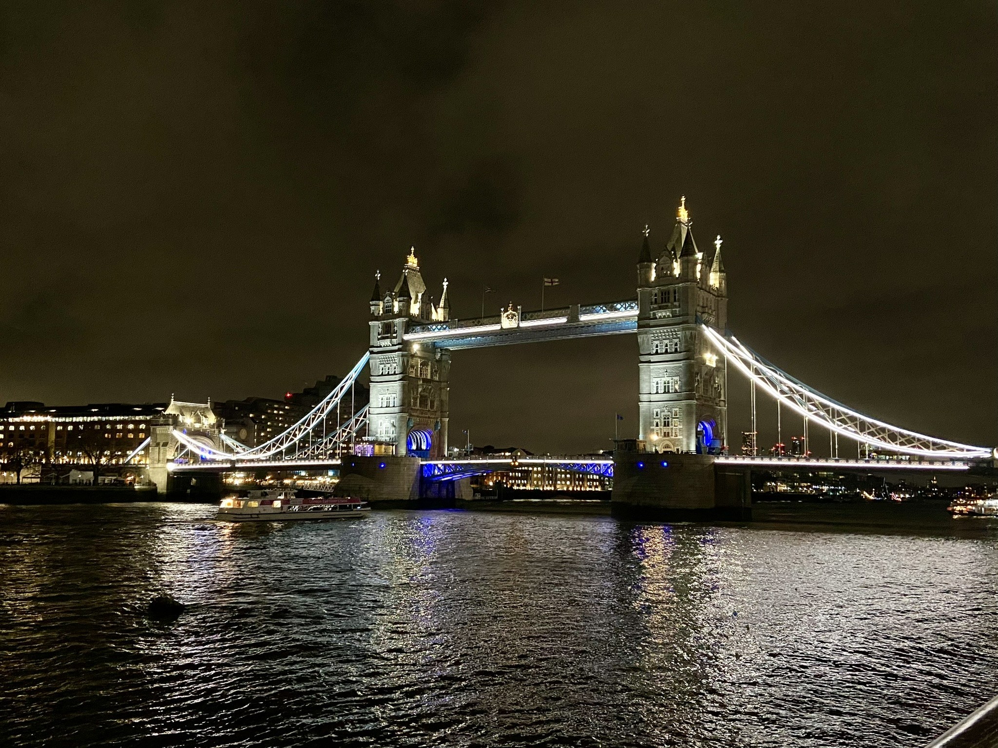 Tower Bridge bij nacht, Londen